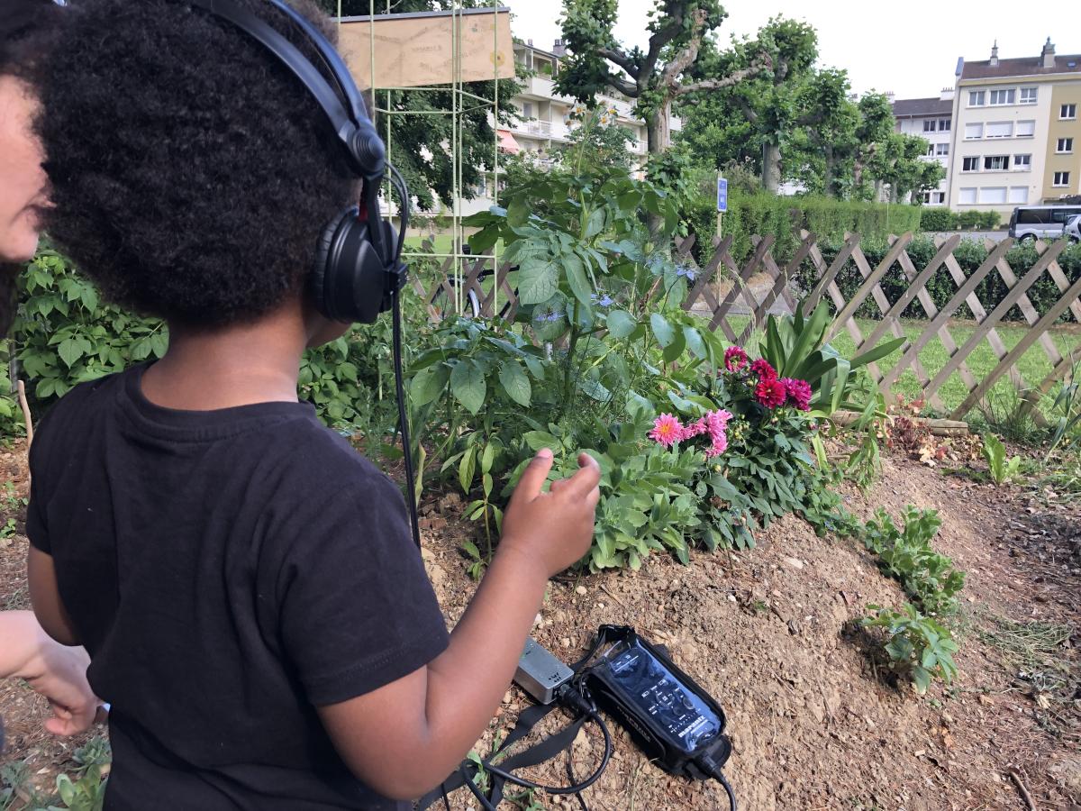 écouter la terre dans les jardins partagés de Teppes à Annecy en 2021